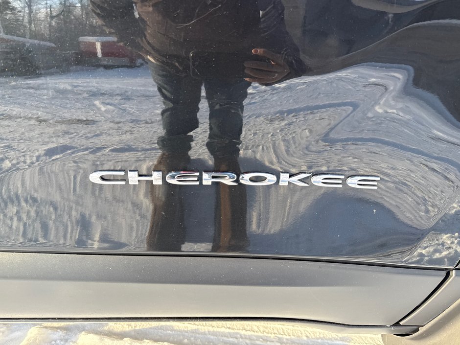 2015 Jeep Cherokee LIMITED-2