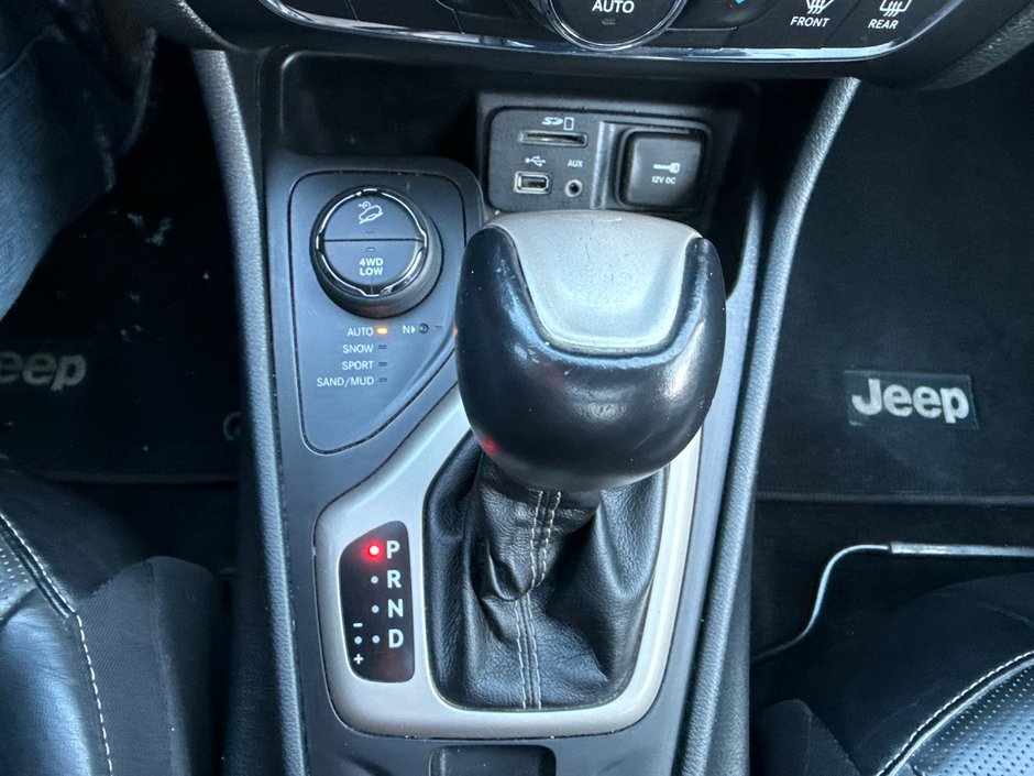 2015 Jeep Cherokee LIMITED-39