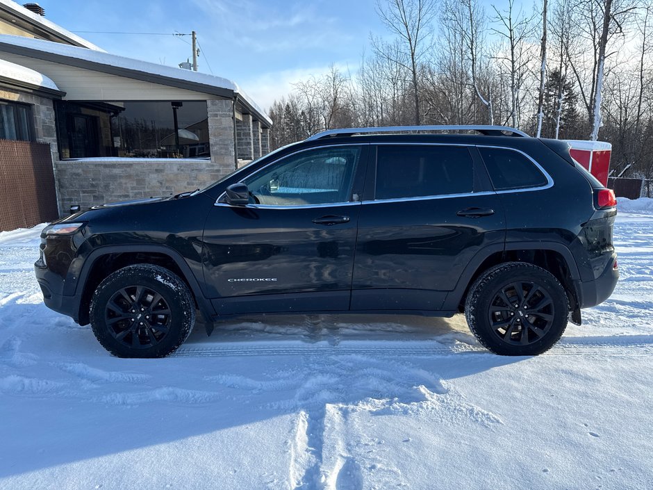 2015 Jeep Cherokee LIMITED-15