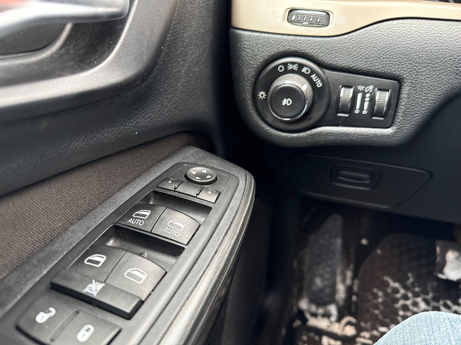 Jeep Cherokee NORTH 2016-22