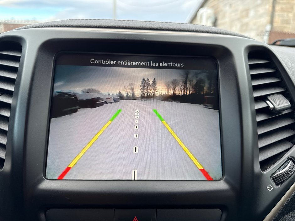 Jeep Cherokee NORTH 2016-30