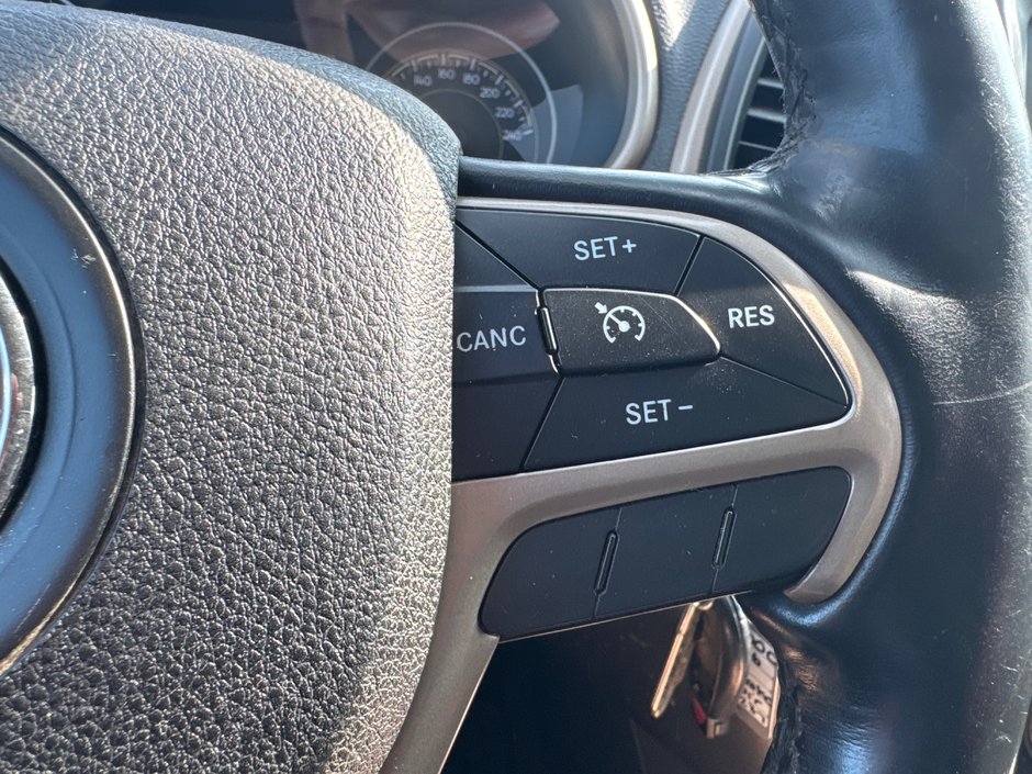 Jeep Cherokee NORTH 2016-23