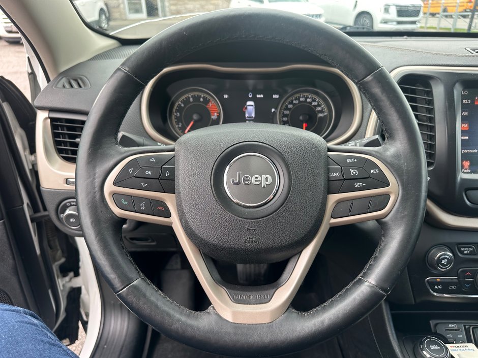 2017 Jeep Cherokee High Altitude-12