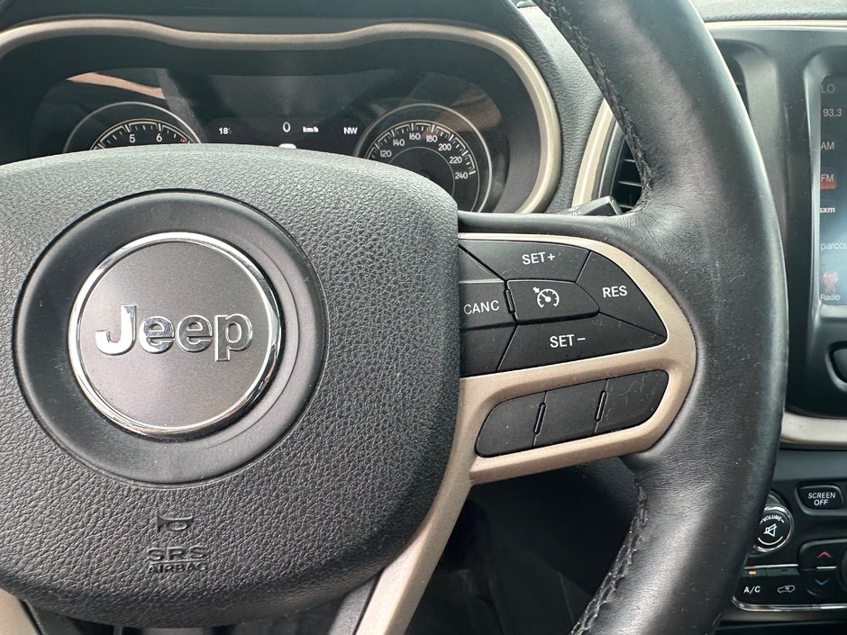 2017 Jeep Cherokee High Altitude-14
