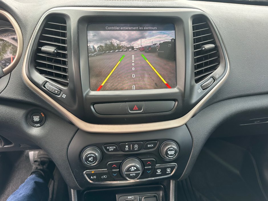 2017 Jeep Cherokee High Altitude-16