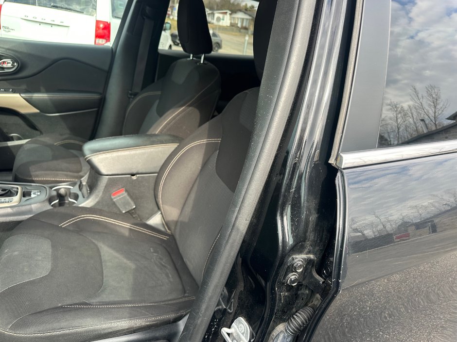 2018 Jeep Cherokee North-4