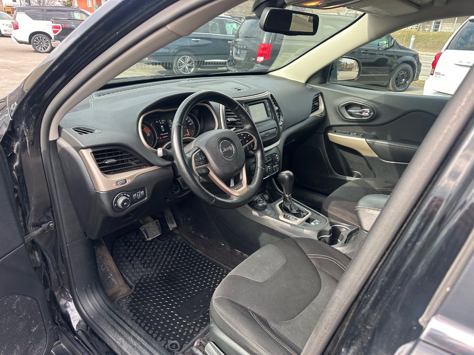 2018 Jeep Cherokee North-5