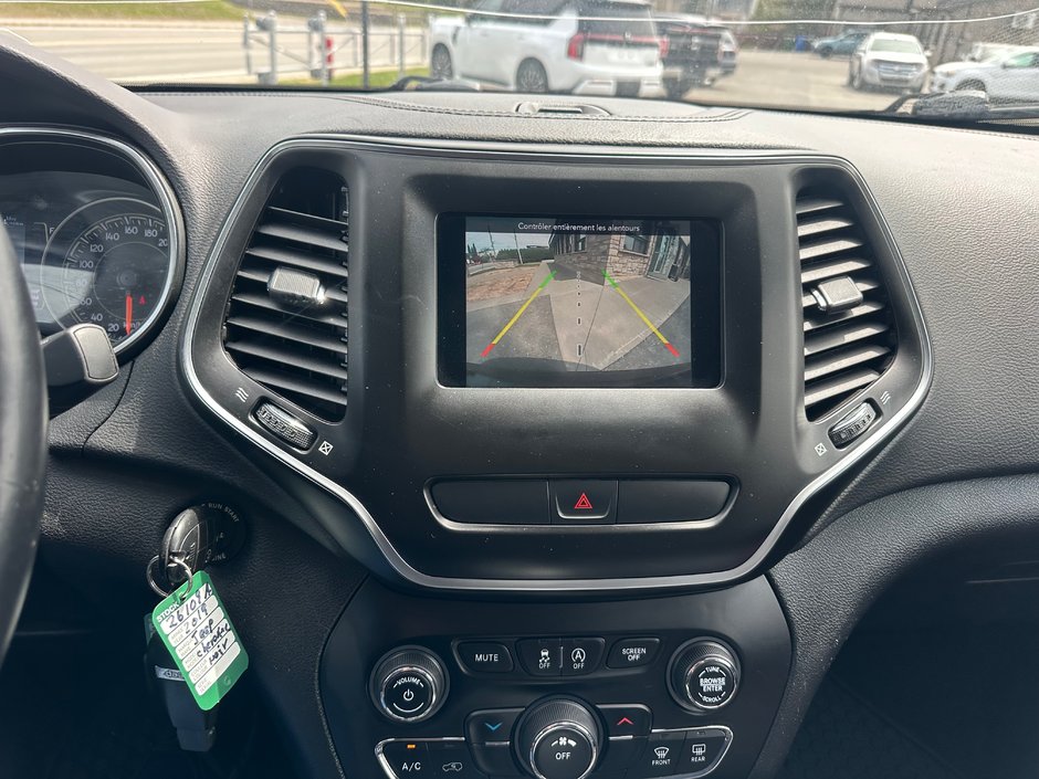 2019 Jeep Cherokee Upland SPORT-11