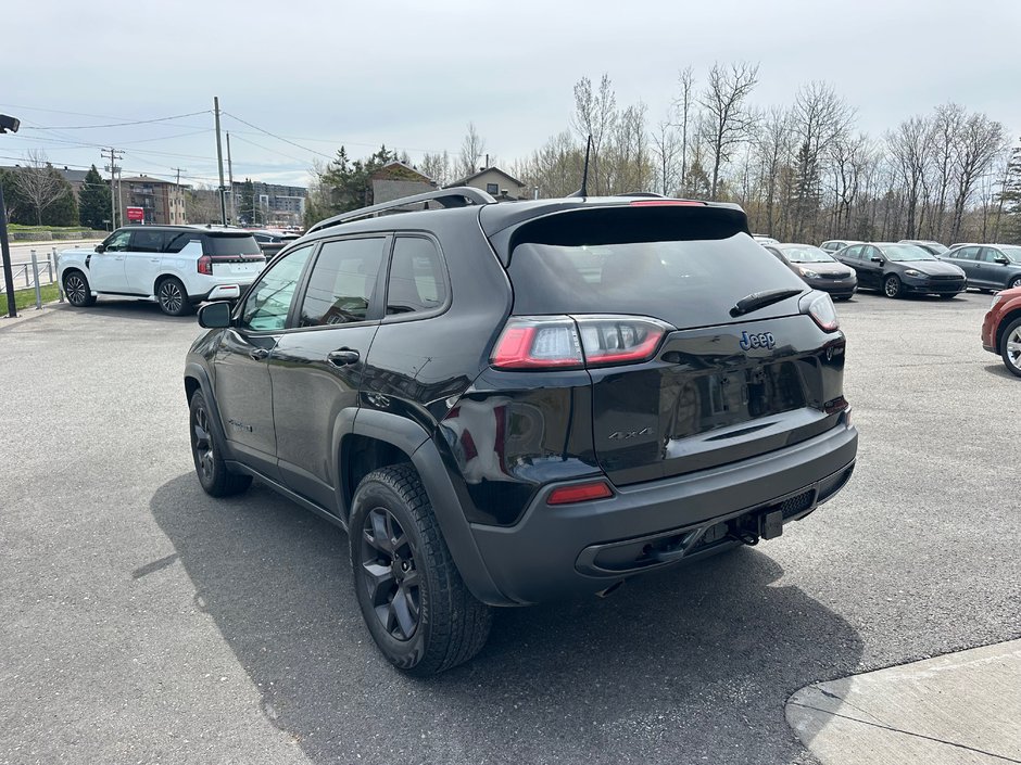 2019 Jeep Cherokee Upland SPORT-2