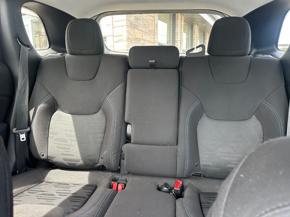 2019 Jeep Cherokee Upland SPORT-14