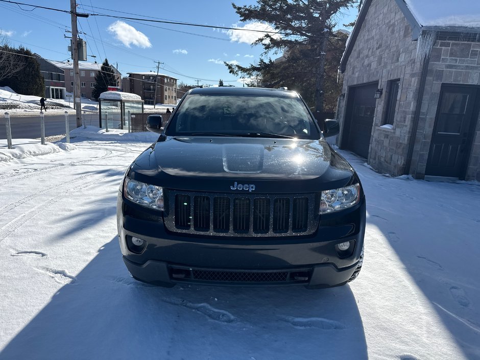 2011 Jeep Grand Cherokee Laredo-1