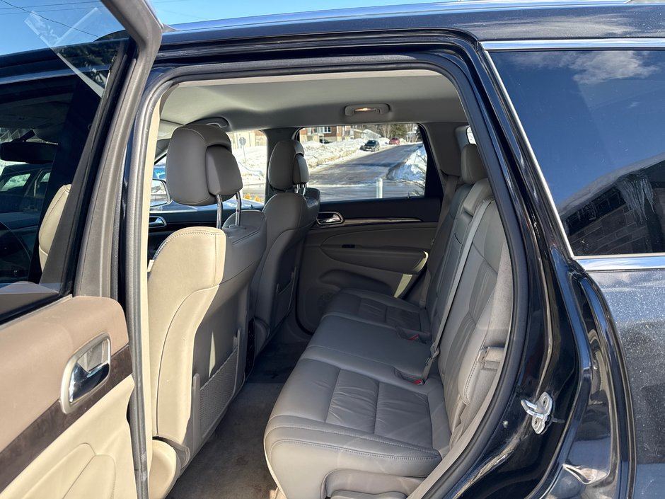 2011 Jeep Grand Cherokee Laredo-6