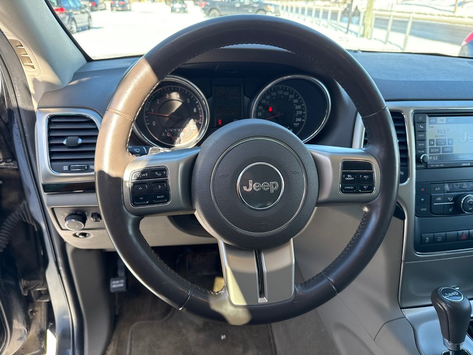 2011 Jeep Grand Cherokee Laredo-9