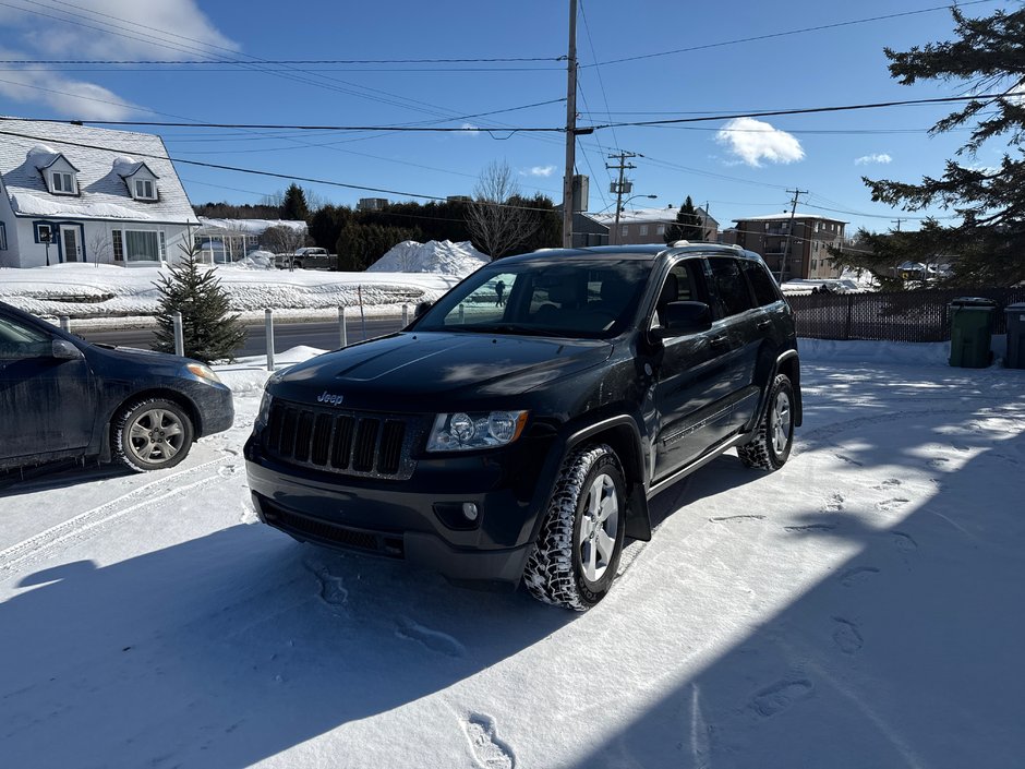 2011 Jeep Grand Cherokee Laredo-2