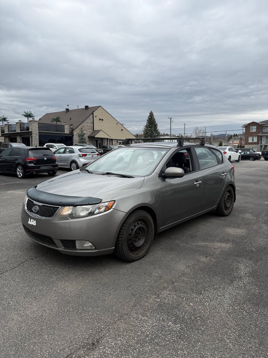 2011 Kia Forte 5-Door SX-1