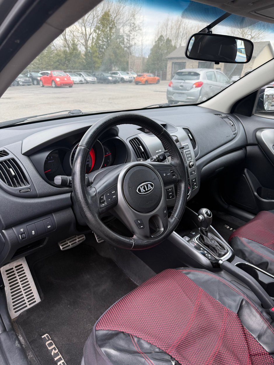 2011 Kia Forte 5-Door SX-7