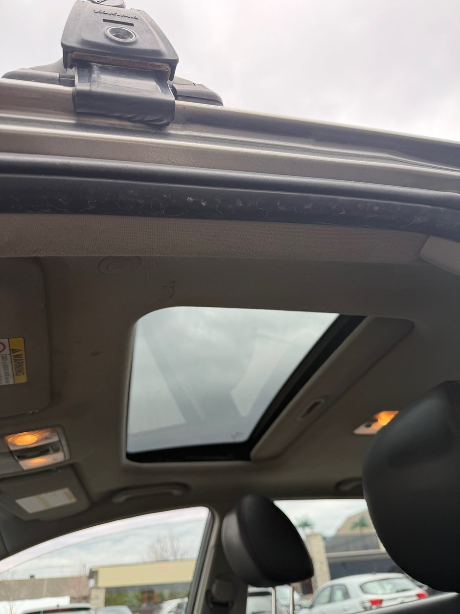 2011 Kia Forte 5-Door SX-8