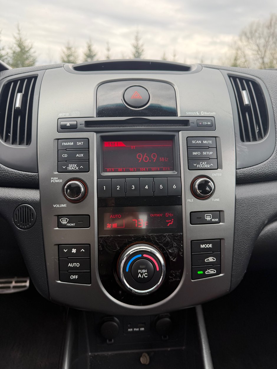 2011 Kia Forte 5-Door SX-13