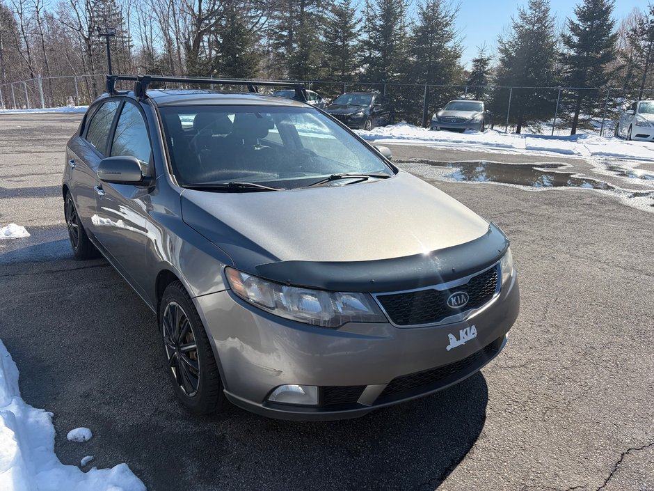Kia Forte 5-Door SX 2011-0