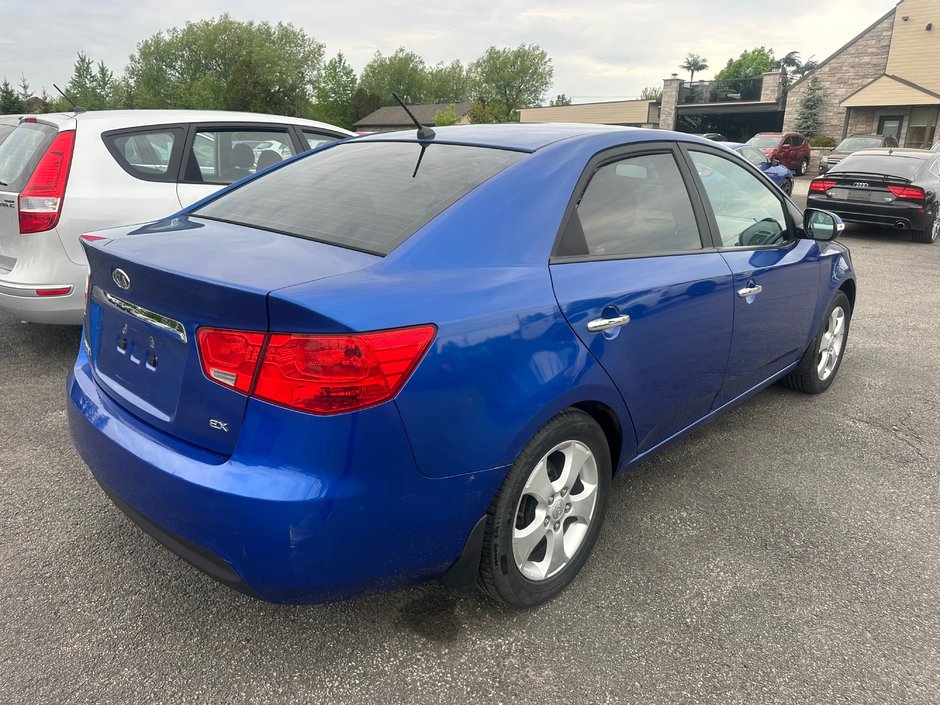 Kia Forte EX 2010-3