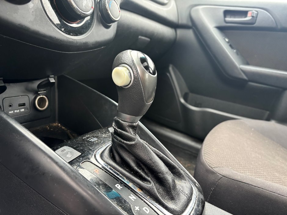 Kia Forte EX 2011-10