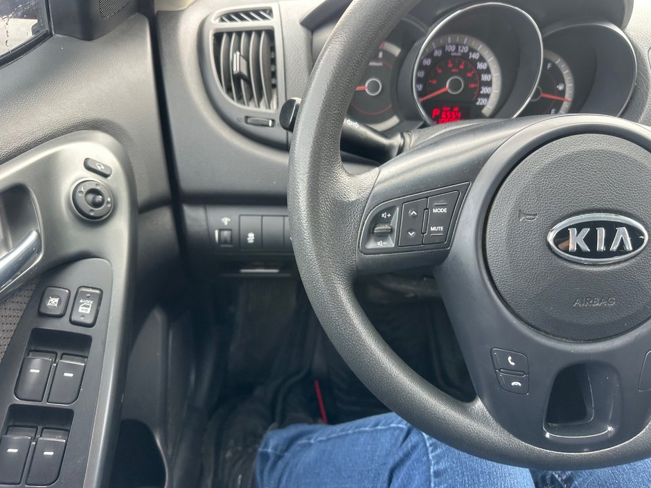 Kia Forte EX 2013-10