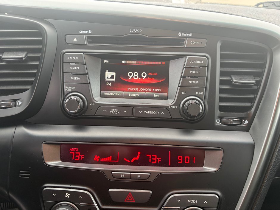 2012 Kia Optima LX Hybride-12