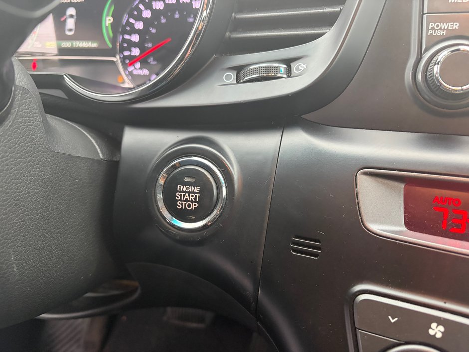 2012 Kia Optima LX Hybride-16