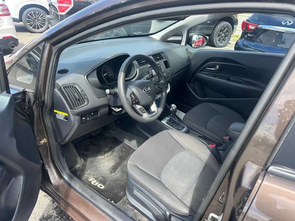 Kia Rio LX 2013-9