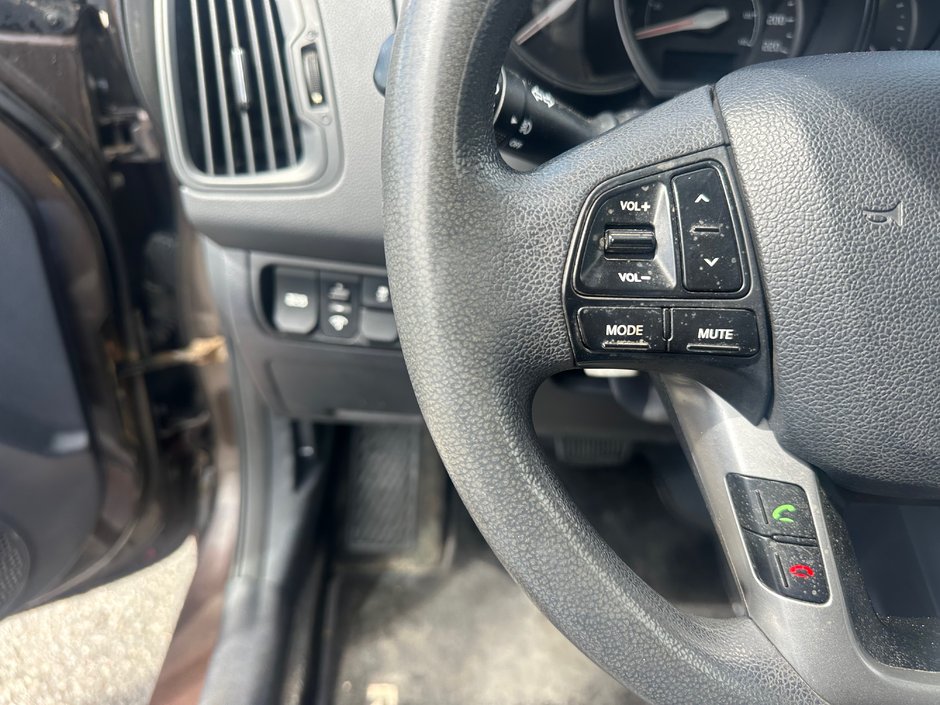 Kia Rio LX 2013-7