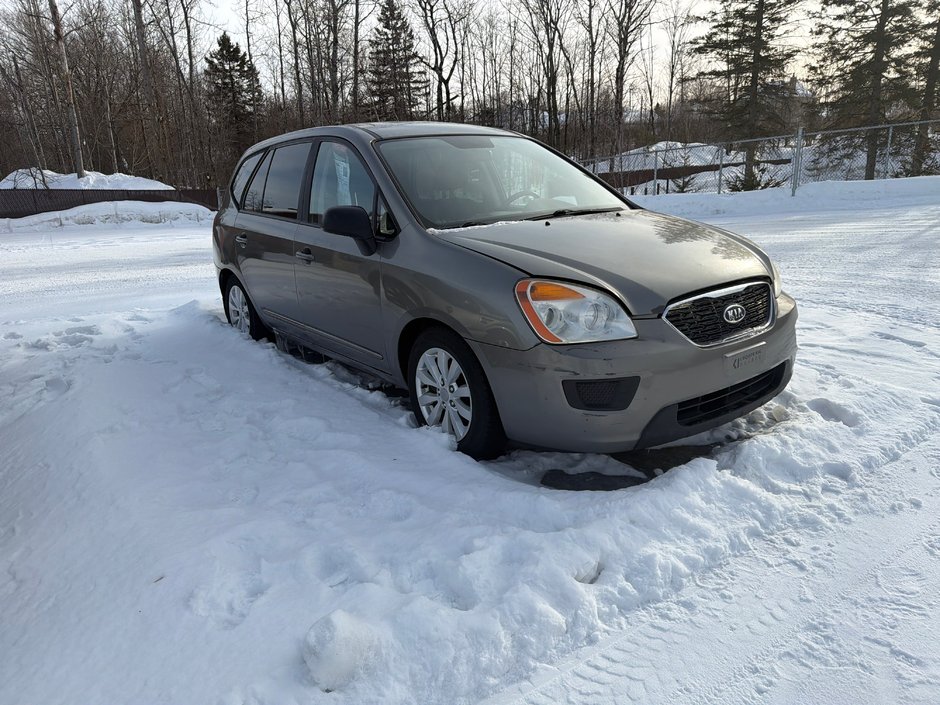 2012 Kia Rondo LX-0