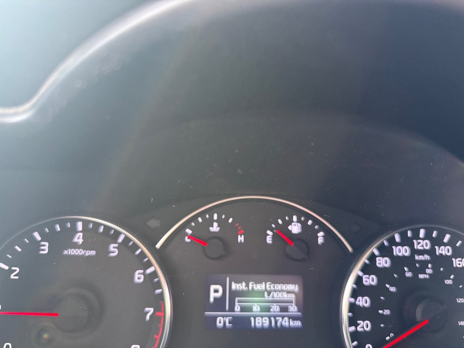 Kia Rondo LX 2014-12