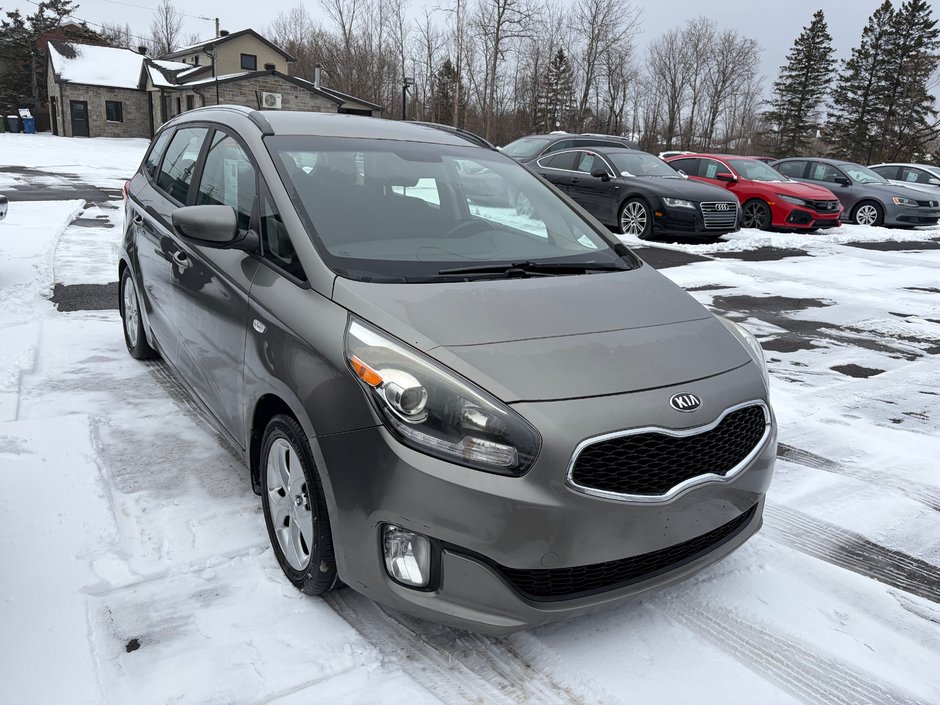 Kia Rondo LX 2014-0