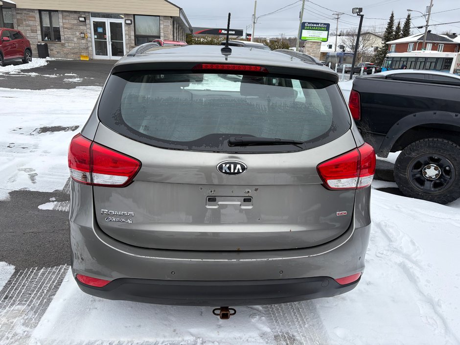 Kia Rondo LX 2014-6