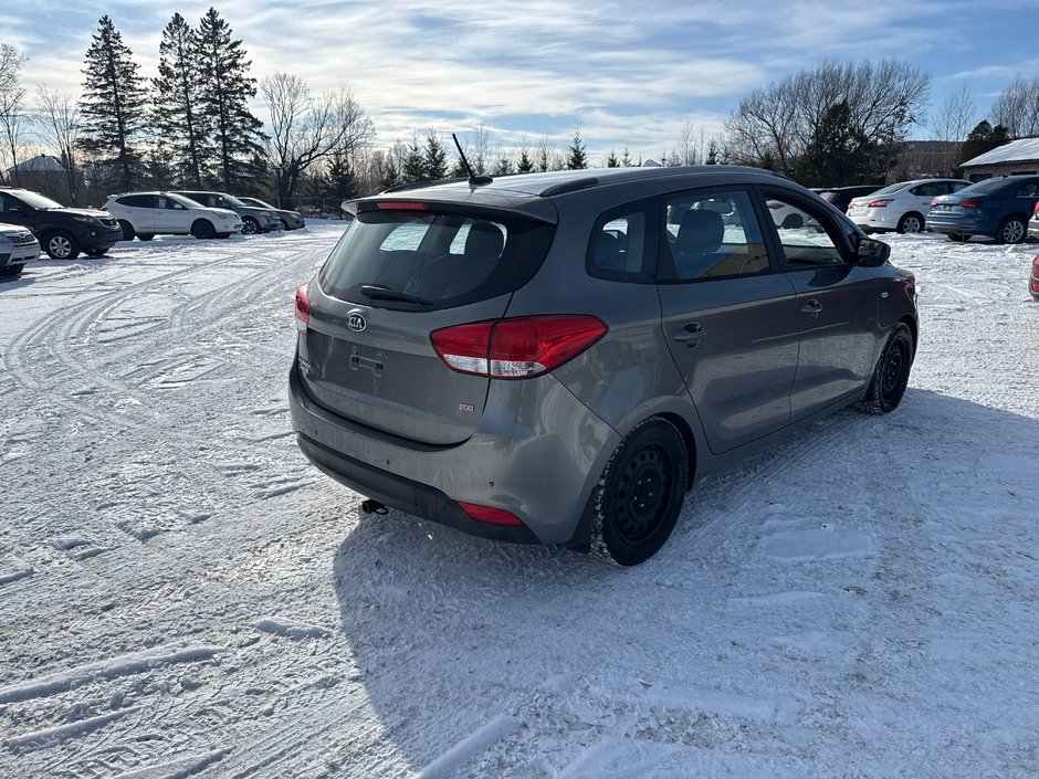 Kia Rondo LX 2014-13