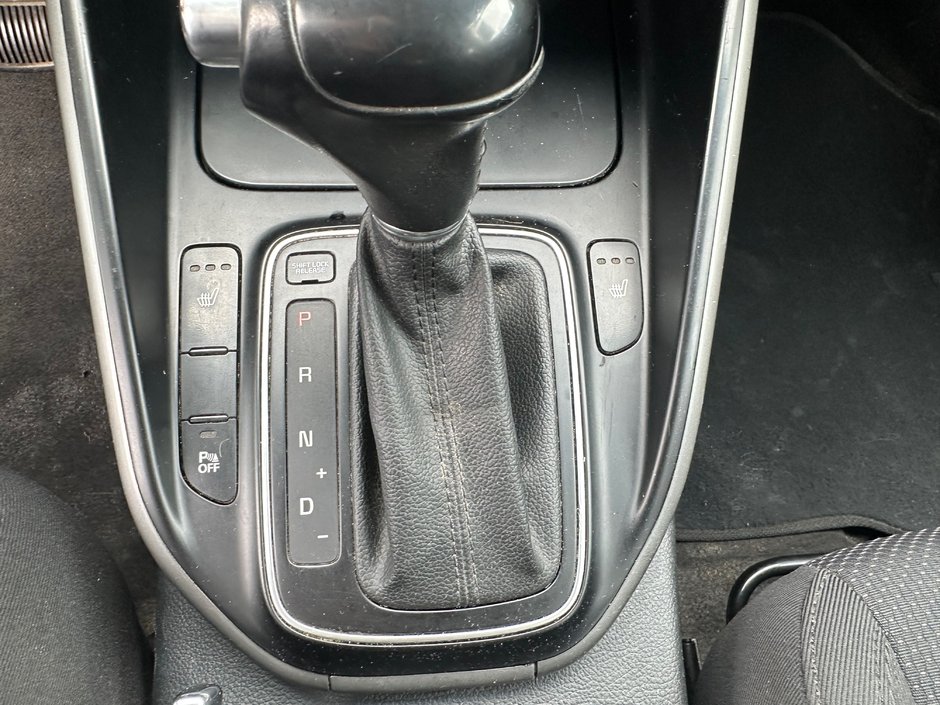 Kia Rondo LX 2014-12