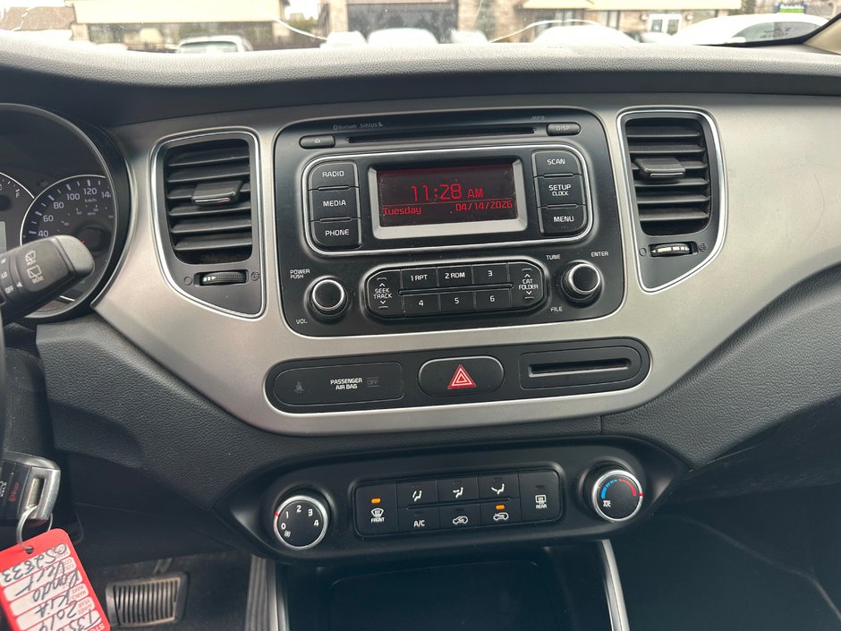 Kia Rondo LX 2014-13