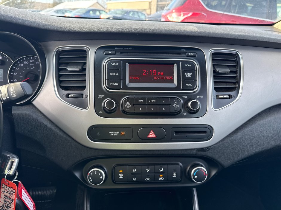 Kia Rondo LX 2014-11