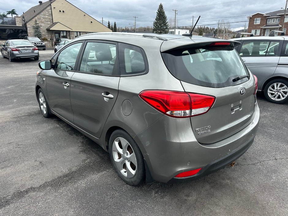 Kia Rondo LX 2014-2