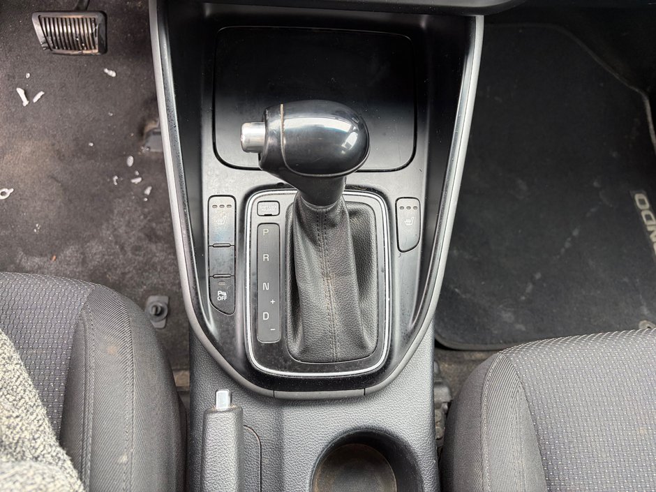 Kia Rondo LX 2014-19