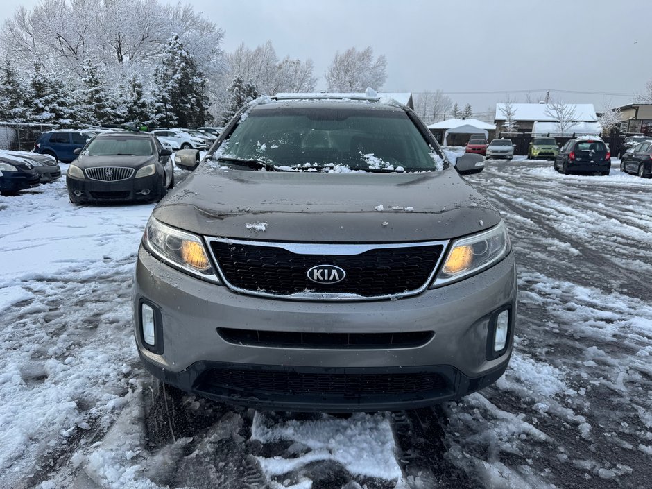 Kia Sorento LX-V6 2015-1