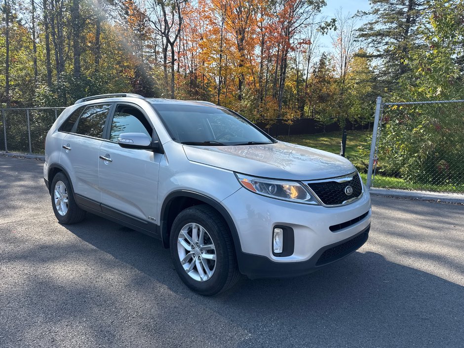 Kia Sorento LX 2015-0