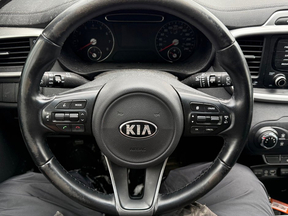 Kia Sorento LX-V6 2016-11