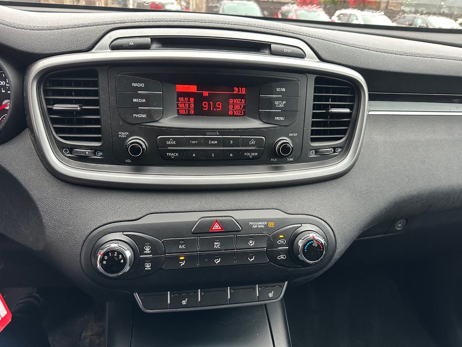 Kia Sorento LX 2016-8