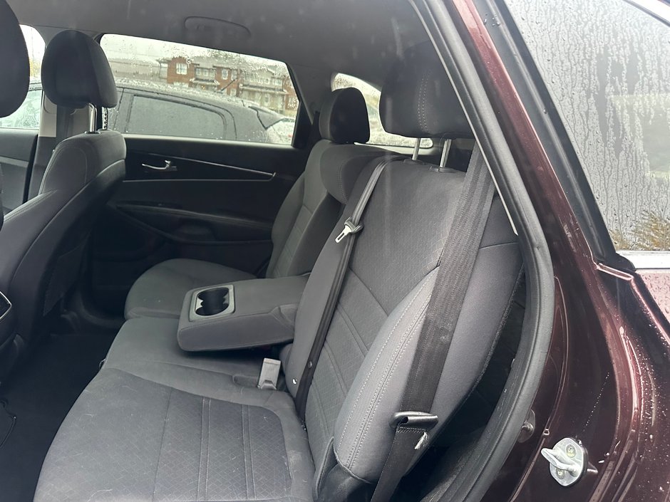 Kia Sorento LX 2016-3