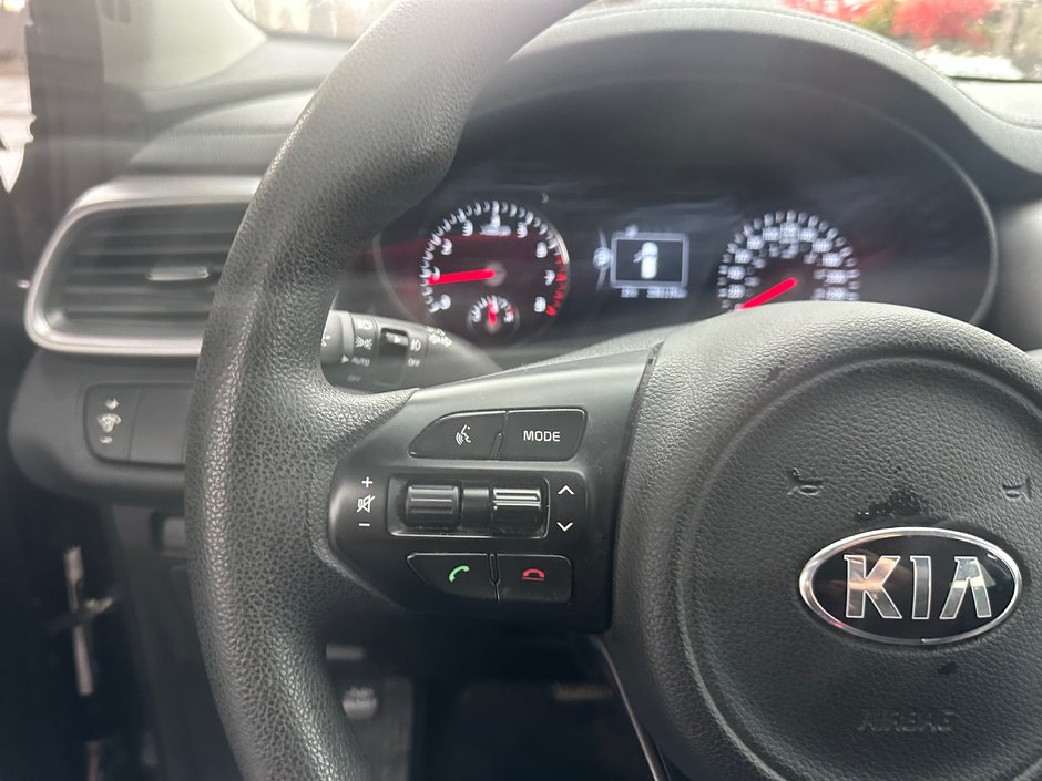 Kia Sorento LX 2016-7