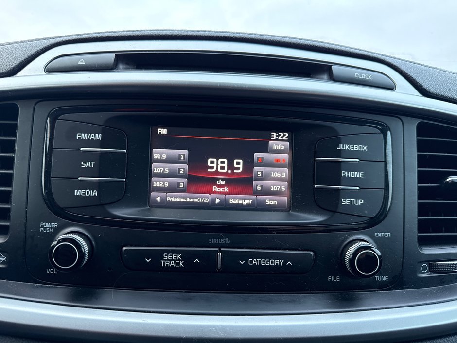 Kia Sorento LX+ V6 2016-23