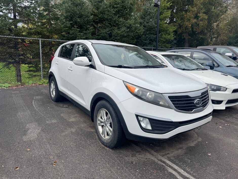 Kia Sportage LX 2012-0