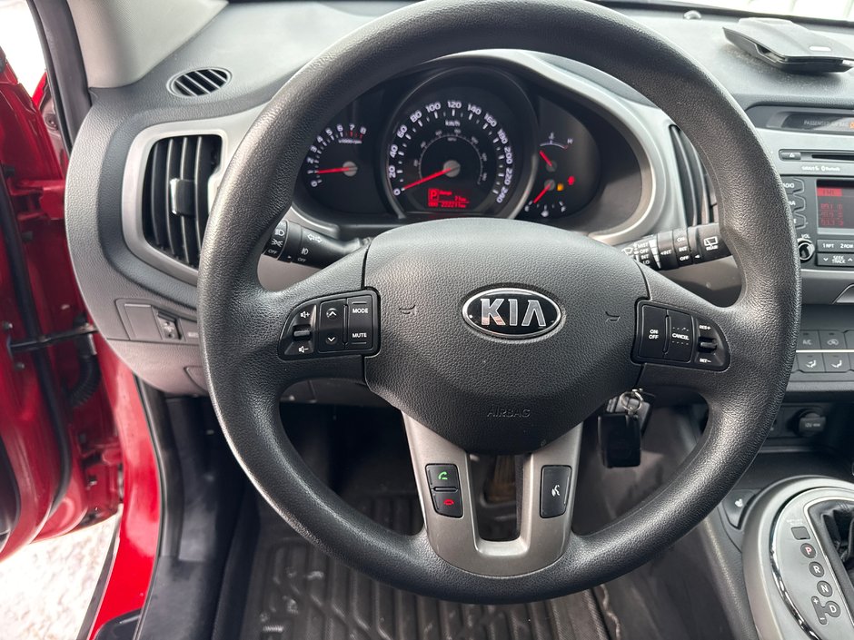 Kia Sportage LX AWD 2015-10
