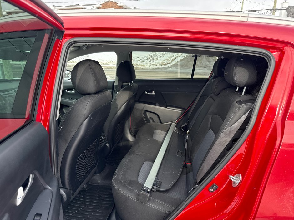 Kia Sportage LX AWD 2015-6